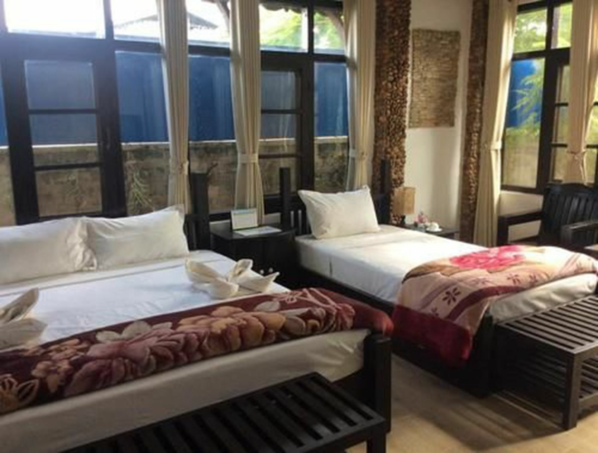 Aquarius Inn Науншве Екстер'єр фото